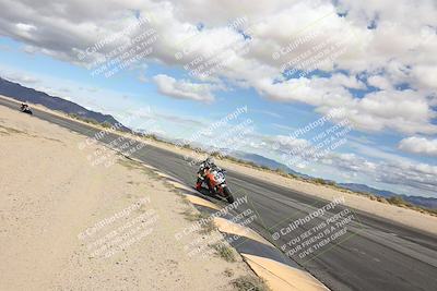 media/Nov-16-2025-Race Pace (Sun) [[8c5fa54630]]/Verified Riders/6-Turn 10 Inside (1145am)/